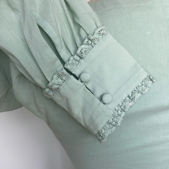 Reformation The Lawrence Long Sleeve Blouse V Neckline and Puff Sleeves size 4 - Picture 6 of 11